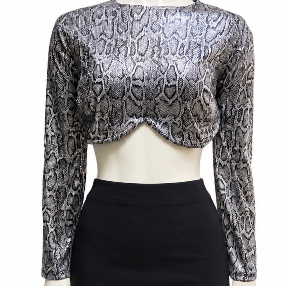 NEW The Sang Silver Snakeskin Sequin Crop Top Long Sleeve Back Zip 2X Party Glam